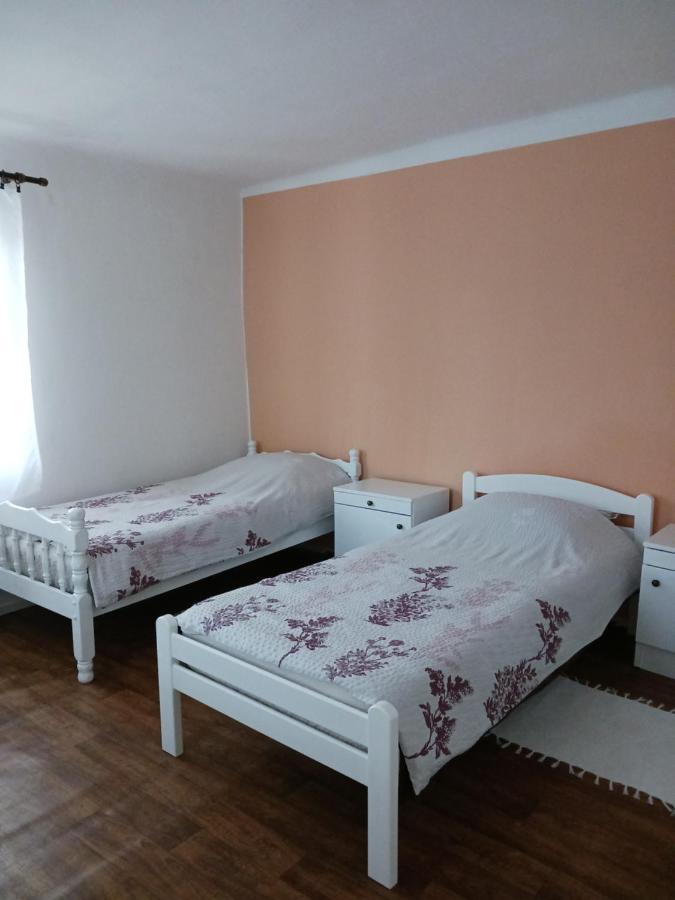 Apartman Kristina 캐플례나 외부 사진